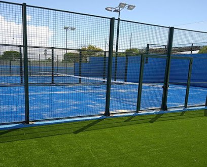 Construcción pista padel Andaniro