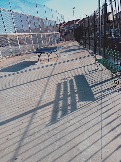 Pistas deportivas de petanca y ocio de los barreros