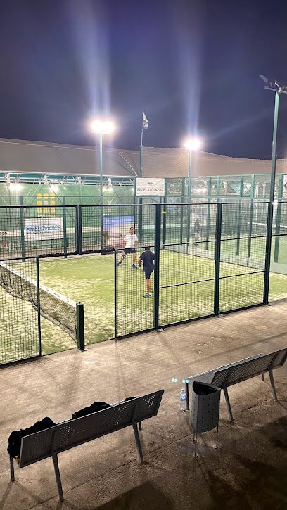 Pins Padel Club